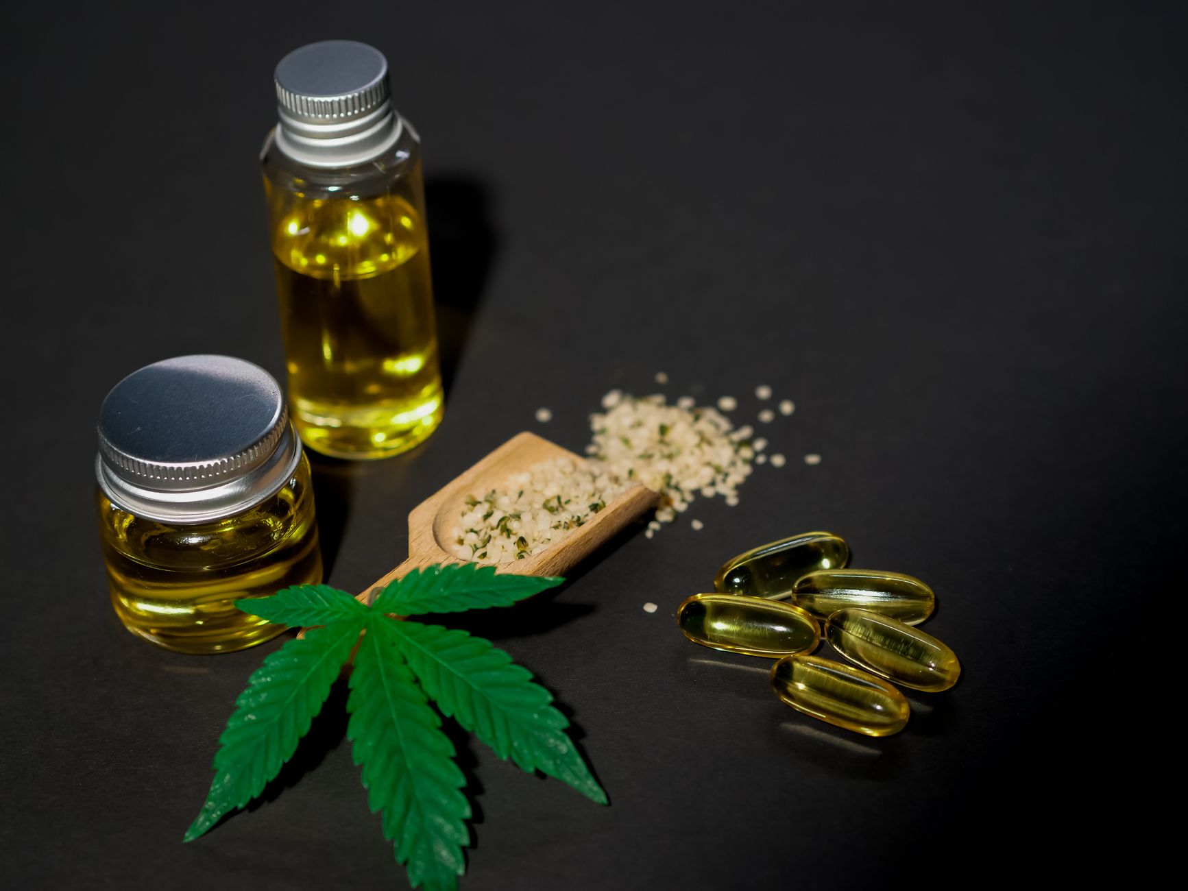High-quality image featuring cannabis oil, seeds, leaves — Top Reasons Canadians Prefer Buying Weed Online with Secure Transa